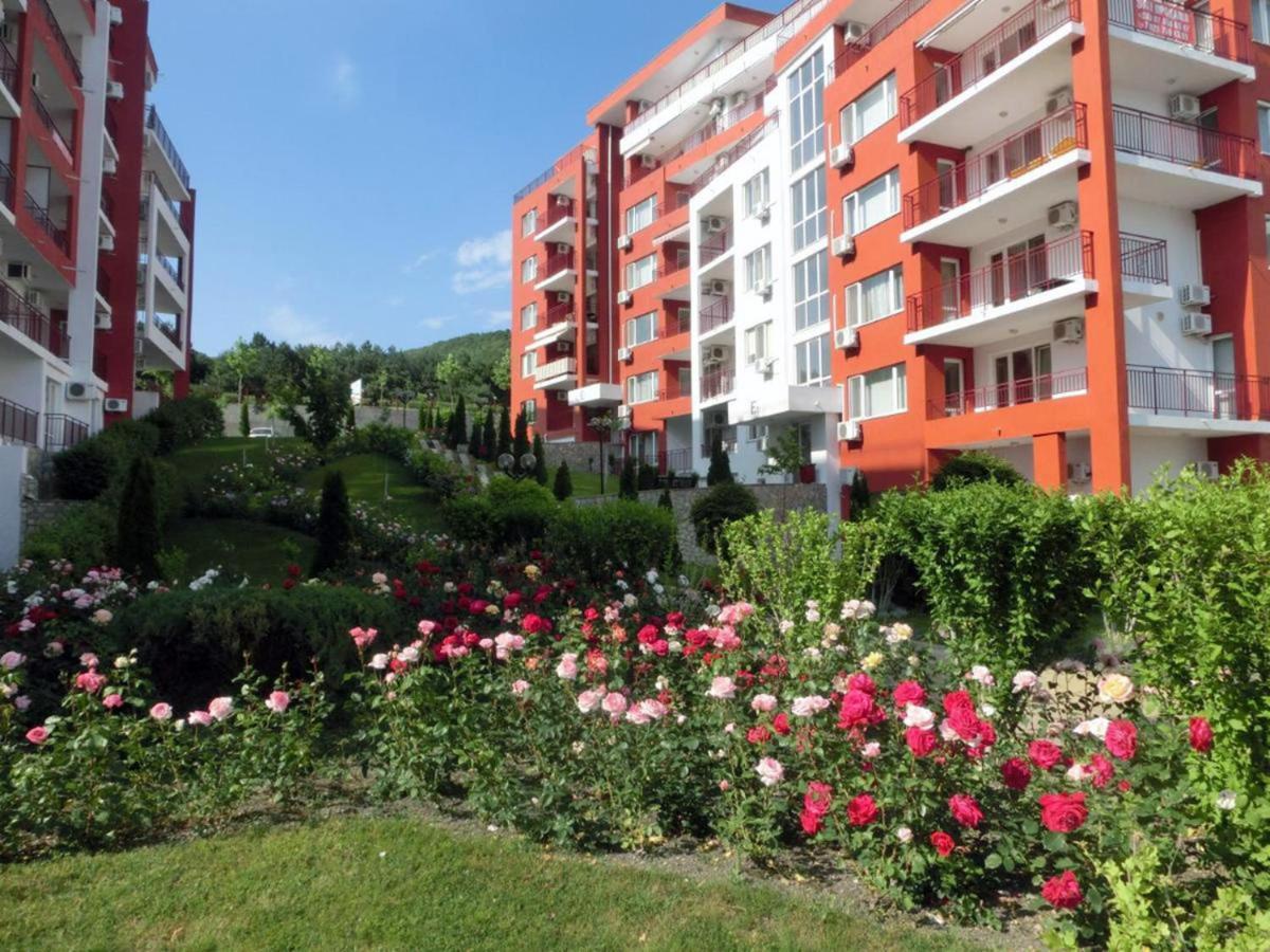 Panorama Fort Beach, Фамилно Студио Deluxe Sveti Vlas Esterno foto
